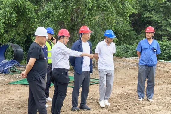 沈阳水务乐竞官方版网站登录入口副总经理王金鹏到沈阳市西部区域近期（辽中区）供水工程转输泵站检查指导工作.jpg